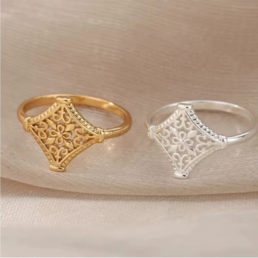 14k White Gold Plated 316L‎ Cut Out Filigree Ring, Size 6